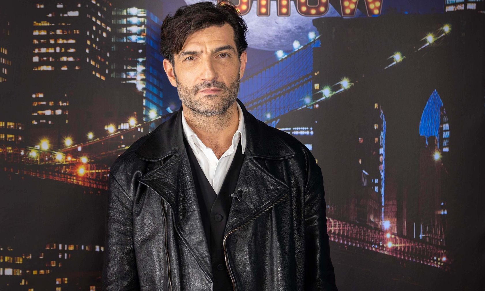 The 2Night Show: Νίκος Κουρής: «Έπεσα σε ένα κενό 4 μέτρων αλλά πρόλαβα να γαντζωθώ σε κάτι καλώδια»