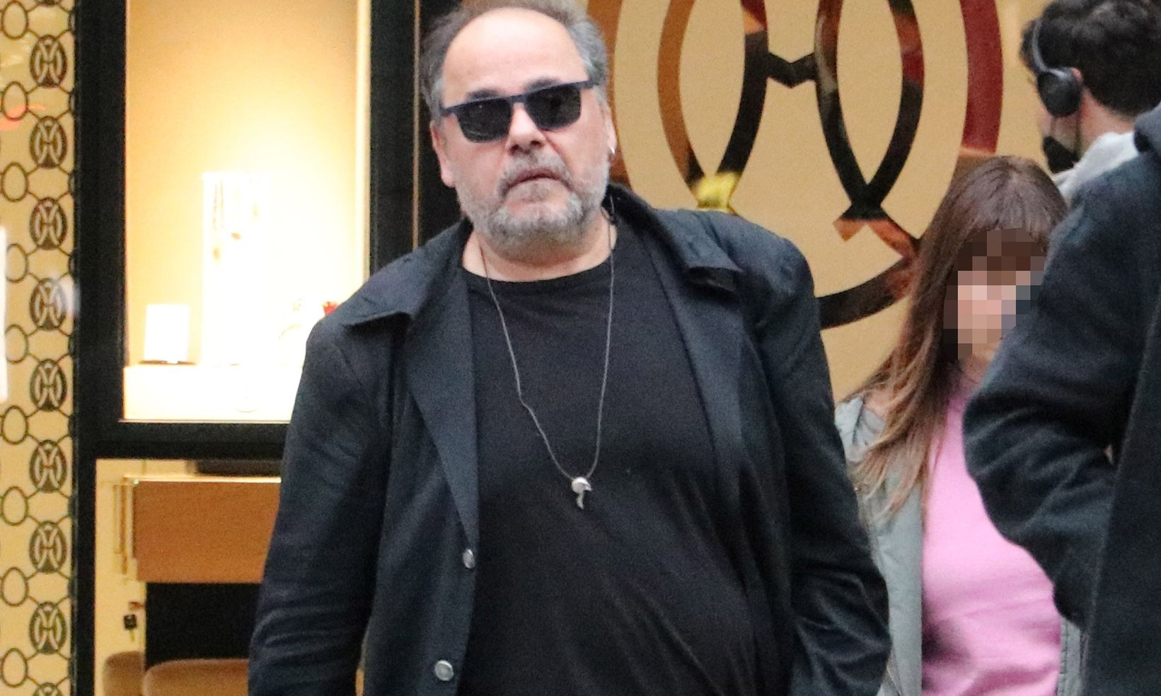 Αλέξανδρος Ρήγας: Η μεγάλη αλλαγή στην εμφάνισή του - Ανανεωμένος και πιο αδυνατισμένος από ποτέ