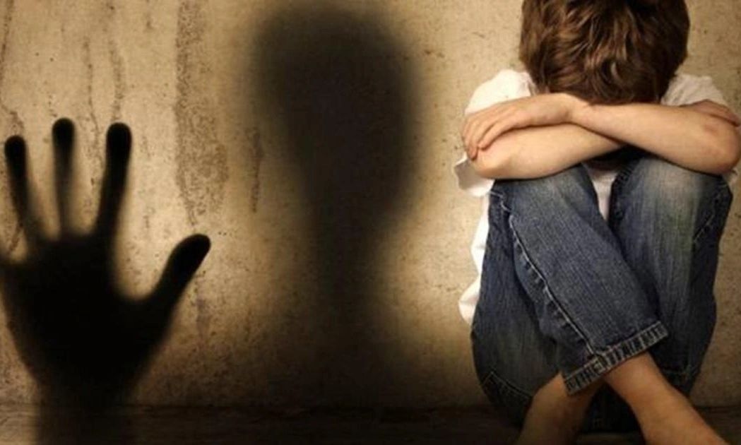 Σήμερα η δίκη του τενόρου που κατηγορείται πως ξυλοκόπησε τον 15χρονο γιο του