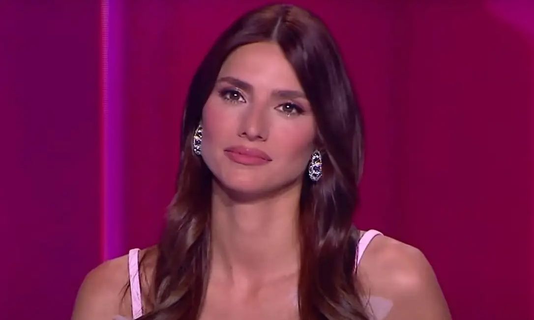 GNTM:Οι βοσκοί, οι βοσκοπούλες, η στάνη, τα πρόβατα και το πλατό της αποχώρησης που θα πάρει «φωτιά»