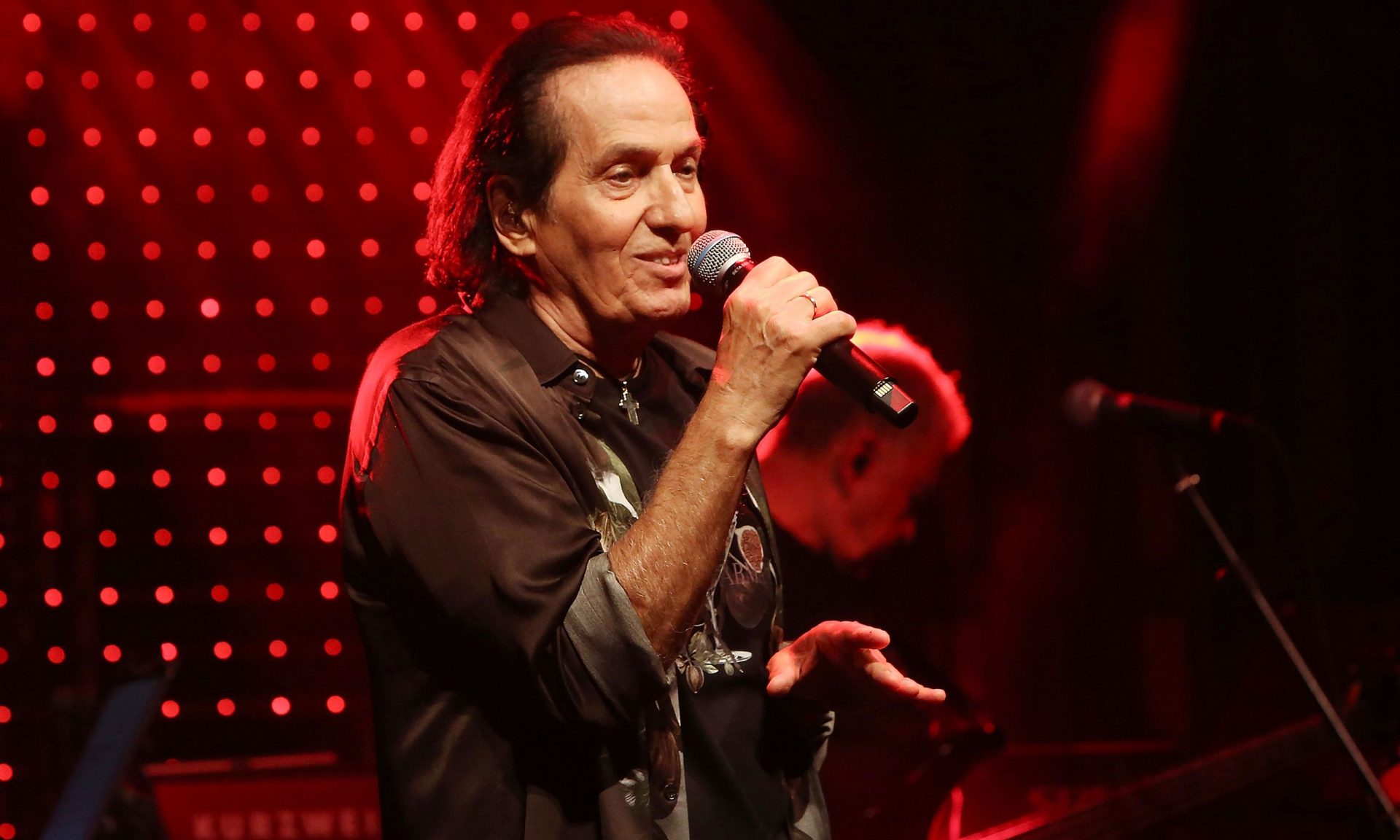 Πασχάλης: «Υπήρξαν στιγμές που πληγώθηκα, άλλες που αδίκησα κάποιους και άλλες που έκλαψα»