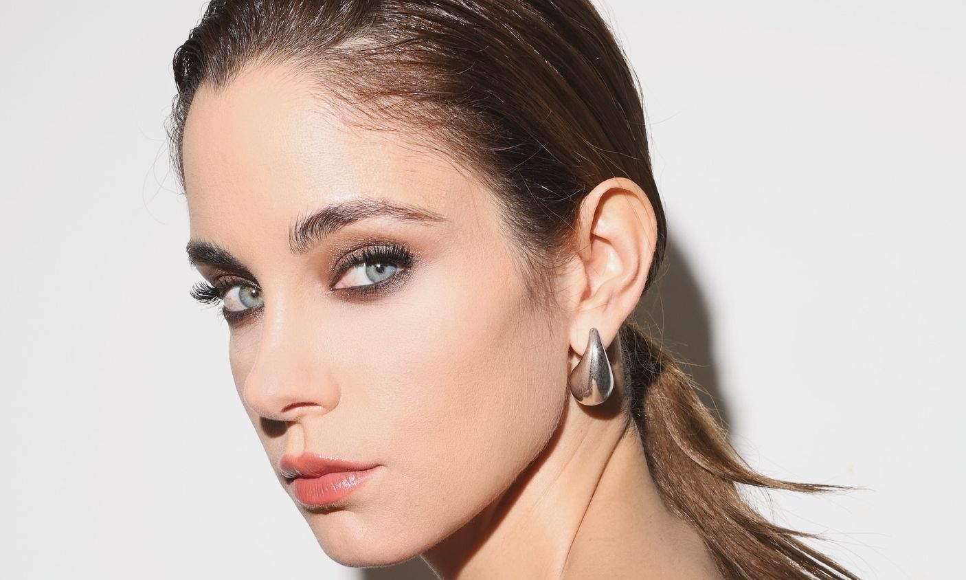 Δούκισσα Νομικού: Δημοσίευσε παιδικές της φωτογραφίες