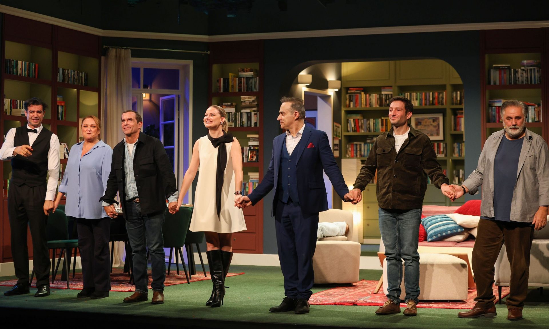 Θέατρο Αθηνά: Οι δηλώσεις των πρωταγωνιστών μετά την πρεμιέρα & η ατάκα του Μαρκουλάκη