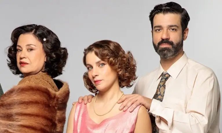 To σπίτι δίπλα στο ποτάμι: Έξαλλος ο Φωκάς – Φωτογραφίες με τον Κίμωνα «καίνε» την Ιουλία