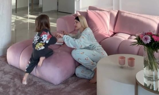 Ο Πάρης Αλεξάνδρου ξετρελάθηκε! Η Ιωάννα Τούνη τον πήγε πρώτη φορά στο θέατρο - «Ενθουσιάστηκε...»