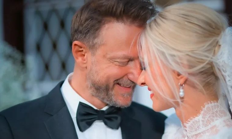 Χαράς ευαγγέλια για τον Κώστα Καραφώτη και την Κάτια Μάνου! Περιμένουν το πρώτο τους παιδί!