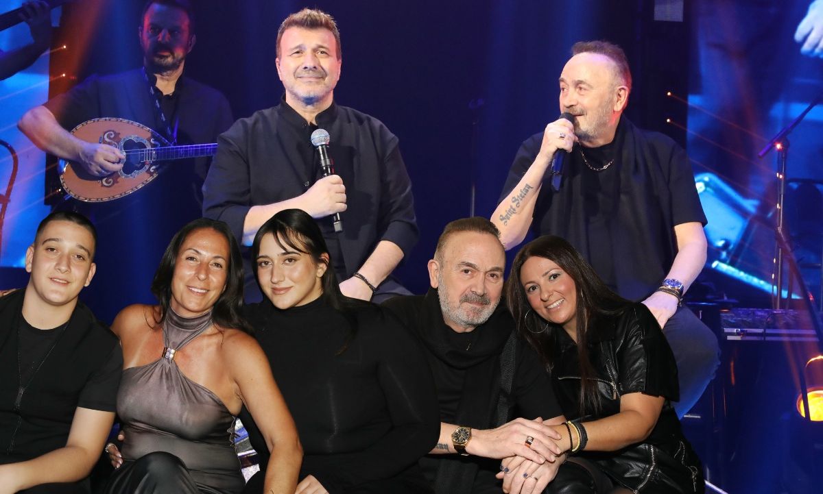 Οι σύζυγοι Πλούταρχου-Γονίδη & η Ελεονώρα με τον Κωνσταντίνο Κακοσαίο στον μπαμπά & την αδερφή τους