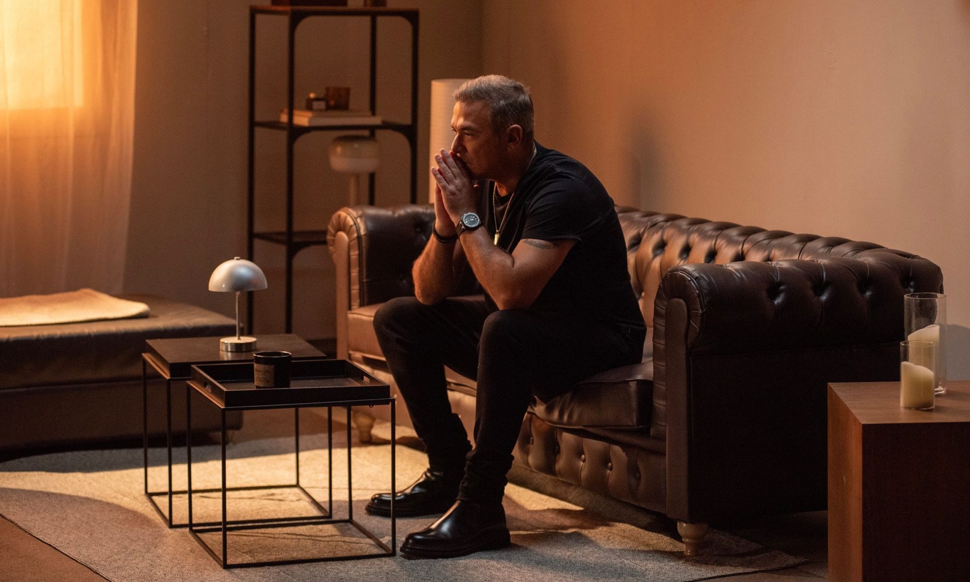 Αντώνης Ρέμος: Βackstage φωτογραφίες από τα γυρίσματα του νέου videoclip «Δευτέρα»