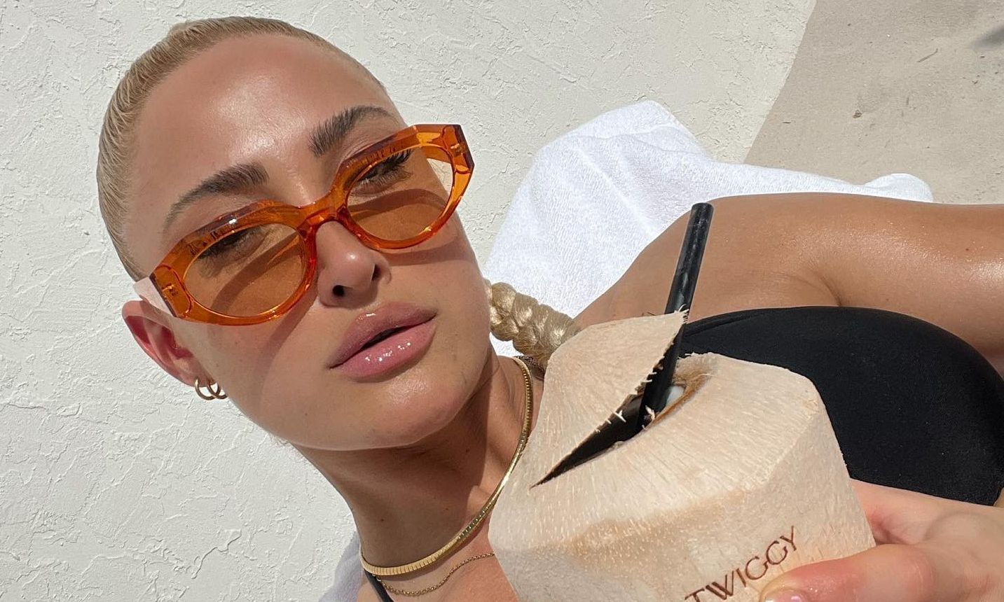 Τούνη:Είμαι εργαζόμενη μάνα. Βούτα πρώτα τη γλώσσα στο κεφάλι σου και μετά μίλα- Έλεος με τα κόμπλεξ