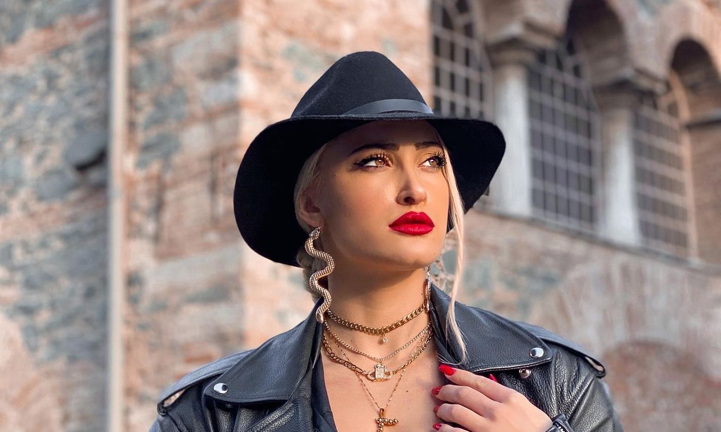 Ιωάννα Τούνη: Επέστρεψε στην Αθήνα για τον γιο της, Πάρη λίγες ημέρες μετά το δικαστήριο