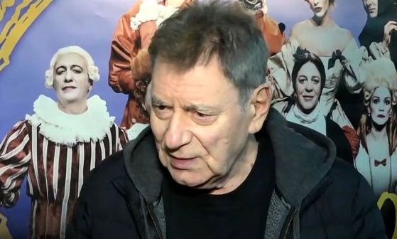 Άγγελος Διονυσίου: «Μπορεί στο μέλλον να δείτε τη ζωή του Στράτου Διονυσίου να γίνεται ταινία»