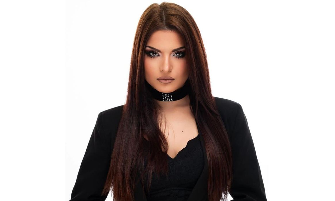 Ρούλα Παπαθανασίου: Έγινε viral με την ερμηνεία της στο τραγούδι «Μου τηλεφωνήσαν»!