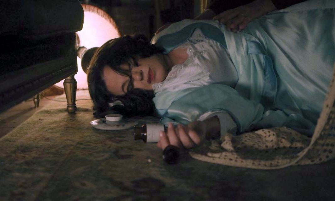 Το Σπίτι Δίπλα Στο Ποτάμι: Η Ευανθία κάνει απόπειρα αυτοκτονίας!