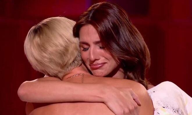 GNTM: Αποχώρησε και μαζί με εκείνη ξέσπασε σε κλάματα και η Ηλιάνα Παπαγεωργίου