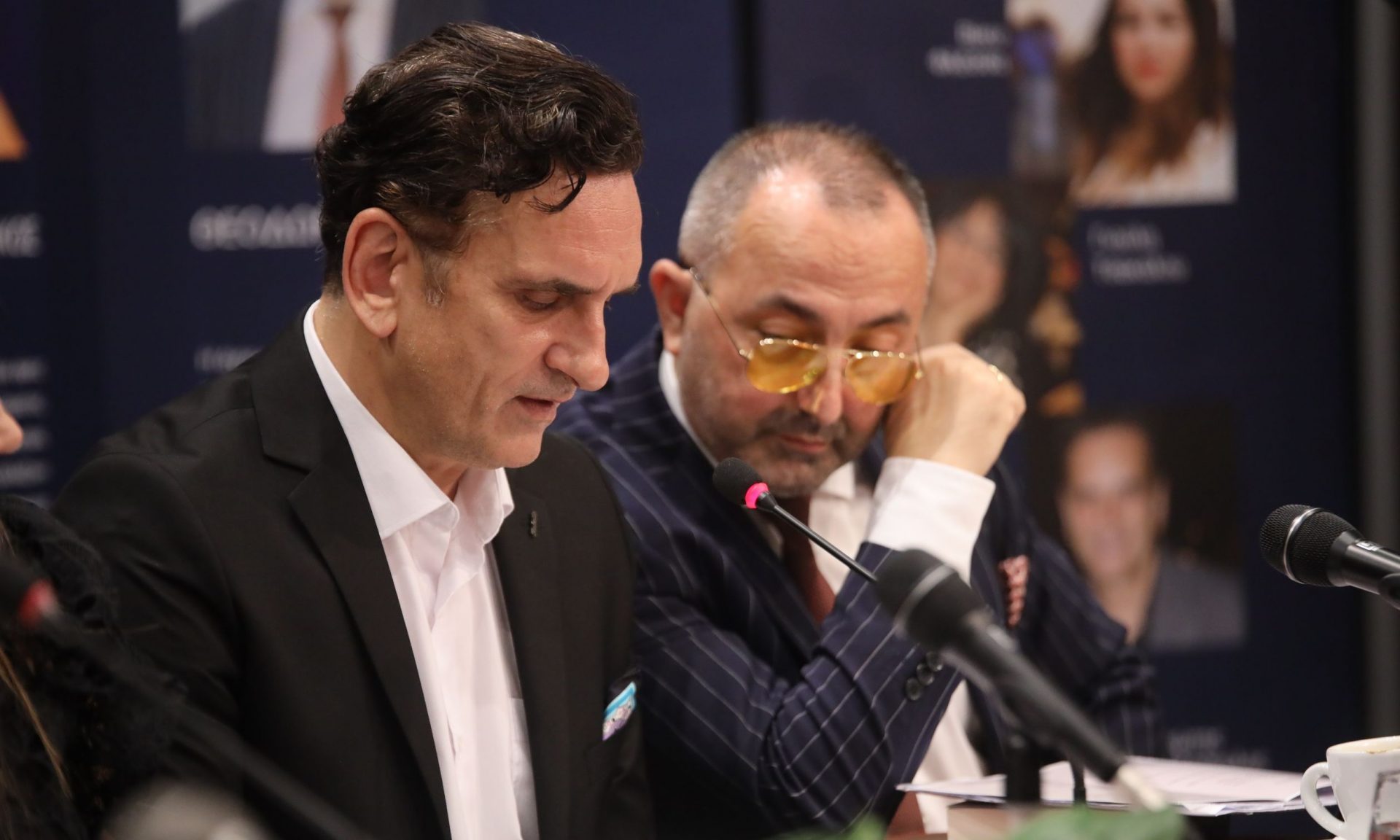 Το Bleu συγκίνησε και χειροκροτήθηκε