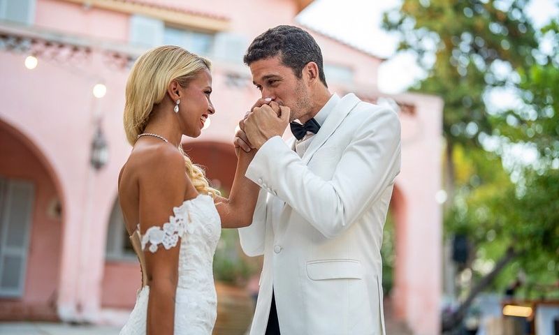 Τζένη Μελιτά - Σπύρος Μαργαρίτης: Το αδημοσίευτο στιγμιότυπο από τον γάμο τους - Πρώτη φορά στο φως!