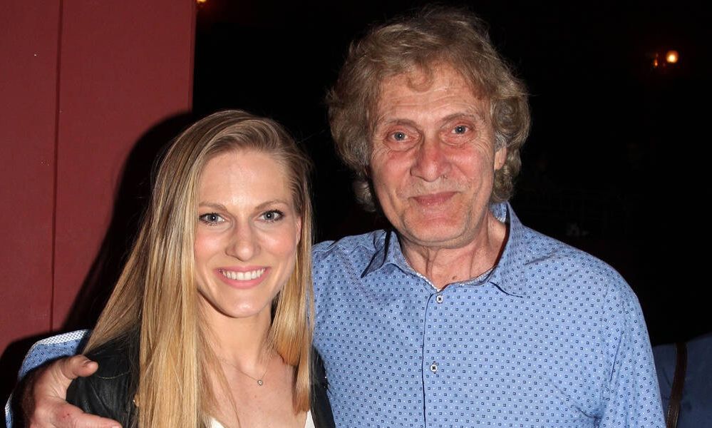 Σάρα Εσκενάζυ: Η πρώτη ανάρτησή με τον θάνατο του μπαμπά της και το δημόσιο «ευχαριστώ»