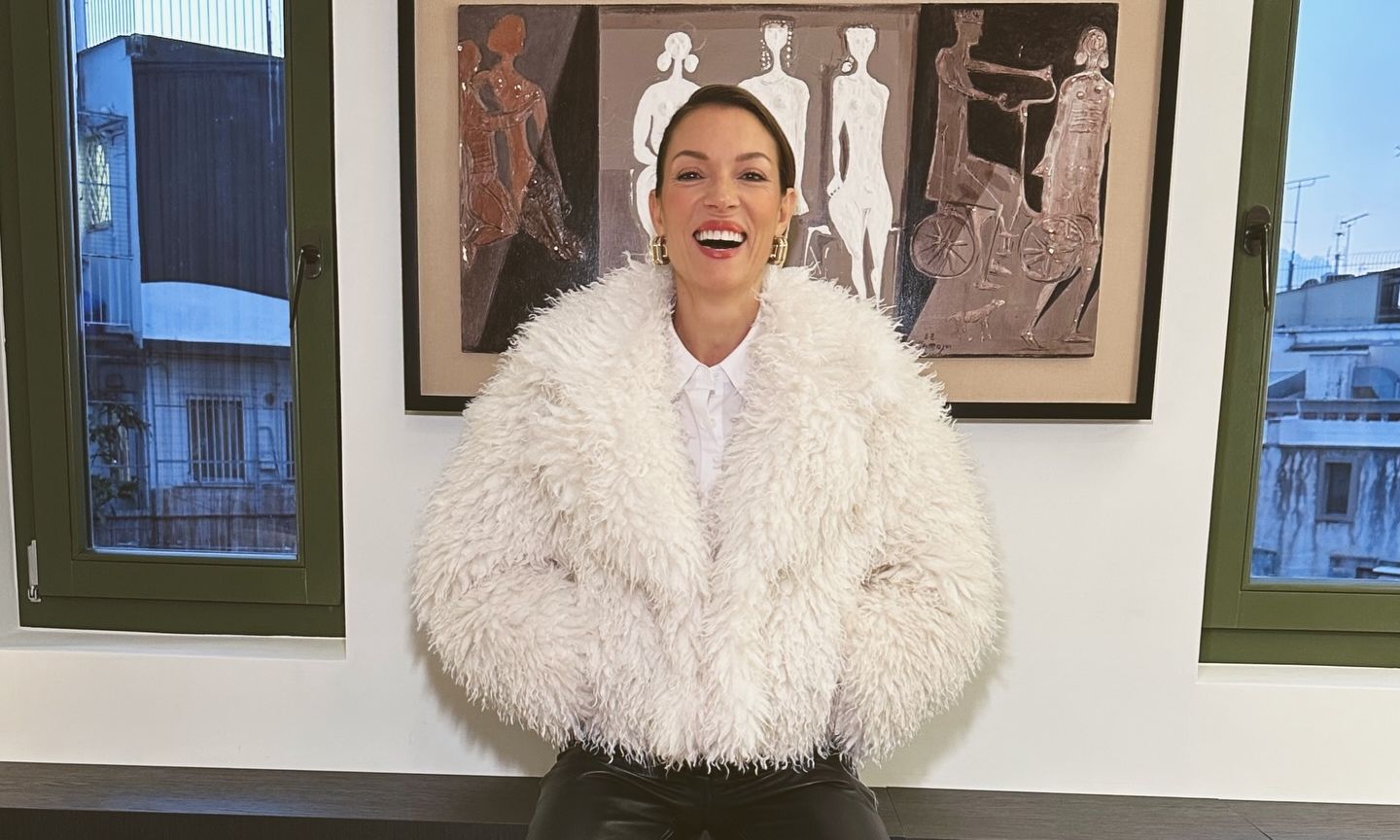 Η Βίκυ Καγιά με το πιο must ρούχο του χειμώνα κλέβει τις εντυπώσεις και δίνει στιλιστικές ιδέες