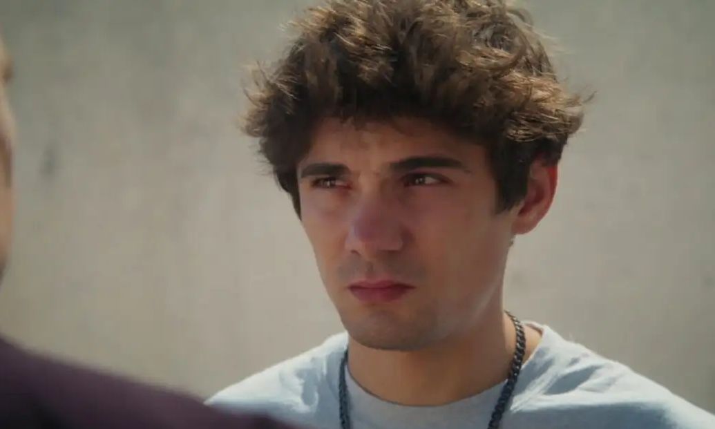 Να μ’ αγαπάς: Έξαλλοι Θεόφιλος και Ορφεάς! Ο Λευτέρης γίνεται διευθυντής και τους πετάει όλους έξω