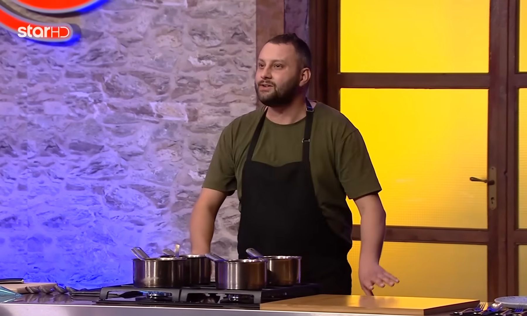 MasterChef 10: «Πανηγύρι» στο Χ με τον «Ελβετό» και το ελάφι στη βαλίτσα-«Ρούντολφ το πιλαφάκι!»