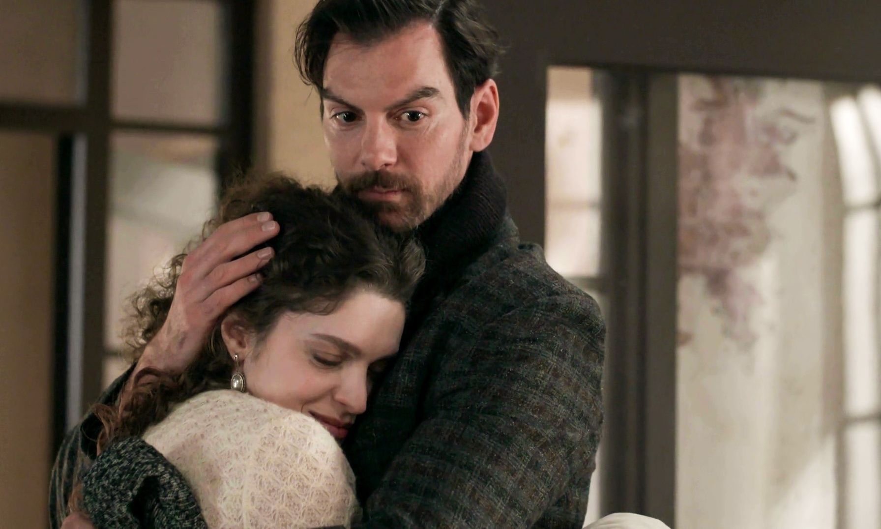 Grand Hotel: Η συνάντηση Πέτρου-Αλίκης απογοήτευσε το X  και χαρακτήρισαν τη σκηνή «χλιαρή»