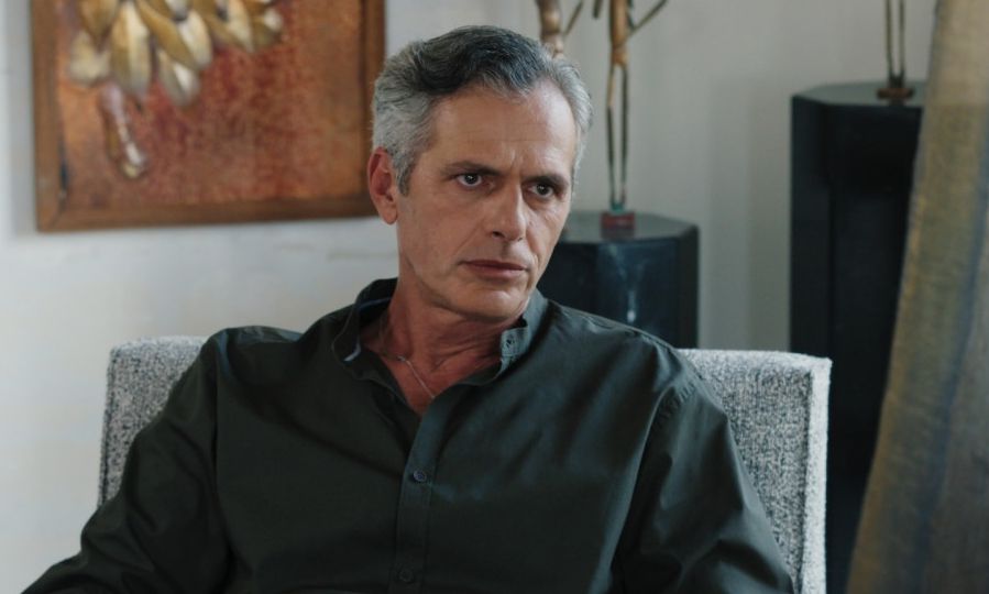 Γη της ελιάς – νέα επεισόδια: Σοκ για τον Αντώνη! Η αστυνομία βρίσκει το πτώμα της Στέλλας