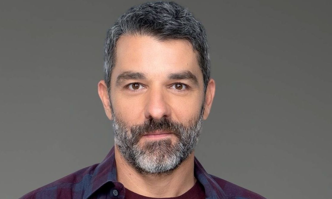 Πέτρος Λαγούτης: Η αλλαγή στην εμφάνισή του, η παρουσίαση, ο ηθοποιός γιος του και ο Φιλιππίδης