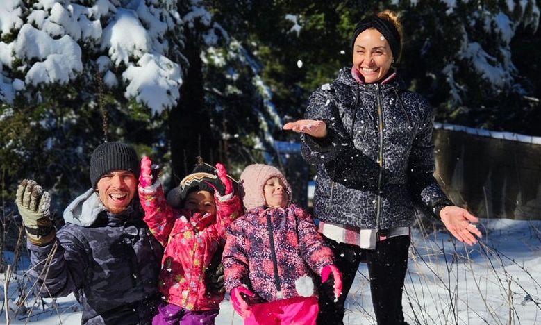 Λευτέρης Πετρούνιας – Βασιλική Μιλλούση: Η εξόρμηση στα χιόνια με τις κόρες τους