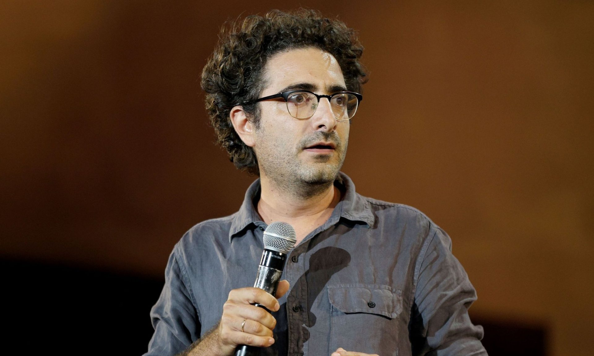 Λάμπρος Φισφής: Η κωμωδία βγαίνει από τις δυσκολίες