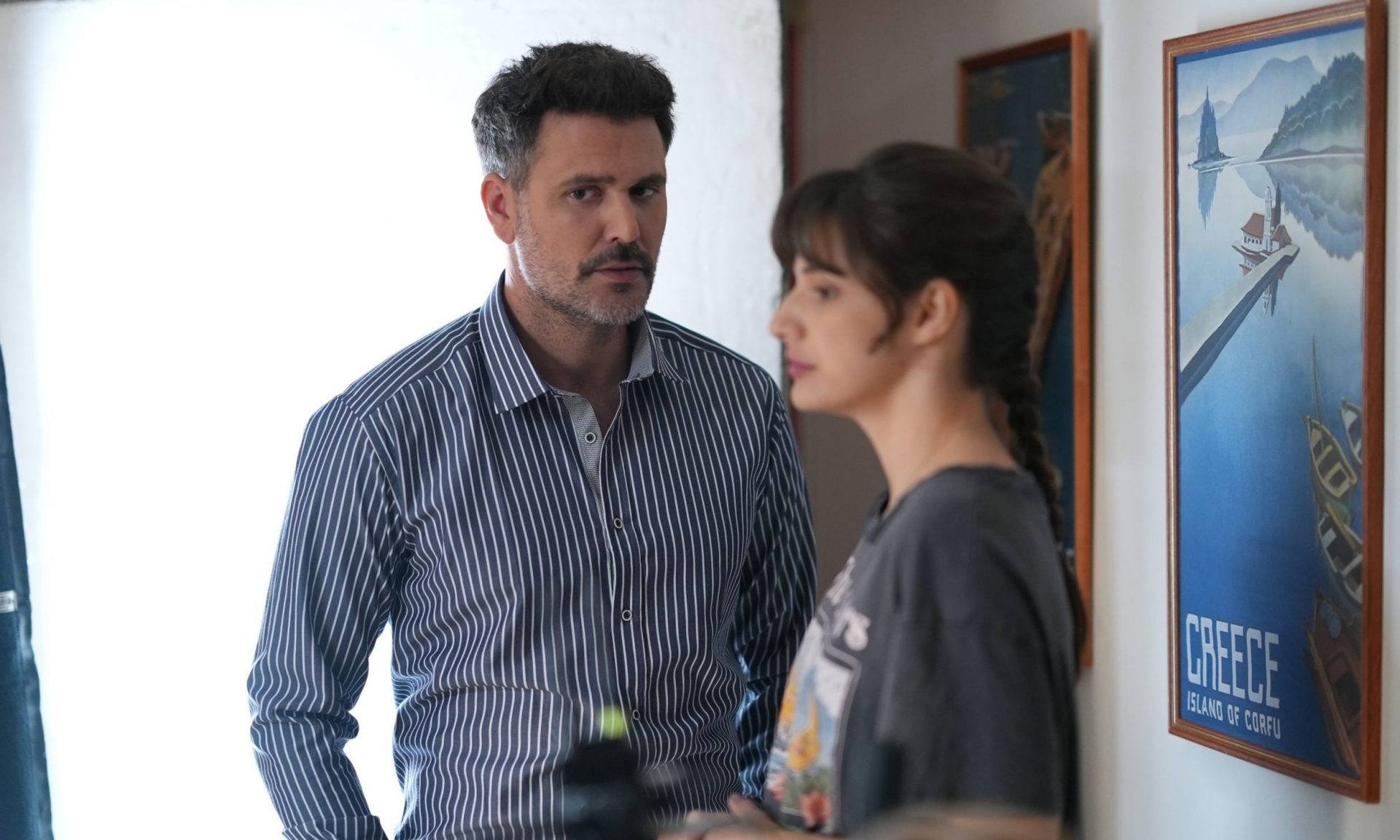 Ηοτελ Ελvira – O Χάρι προσπαθεί να πλησιάσει την Ελβίρα