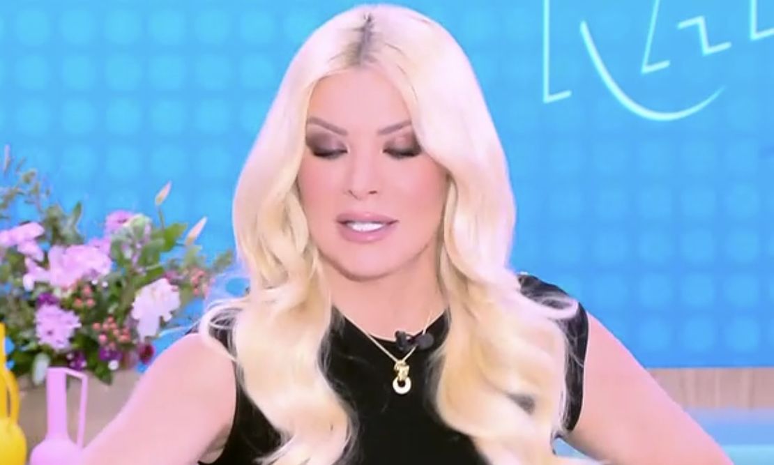 «Τρελάθηκα!» Το cute δώρο που δέχτηκε για την κόρη της η Καινούργιου και το έδειξε στον αέρα