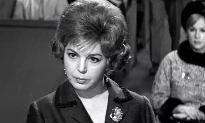 Σαν σήμερα έφυγε από τη ζωή η Καίτη Λαμπροπούλου