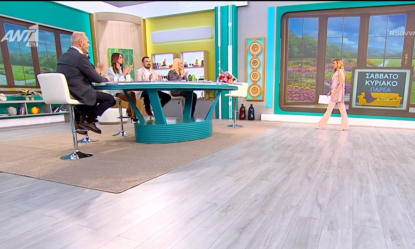 Σαββατοκύριακο Παρέα: Η Καραβάτου έκανε πρεμιέρα - Τα πρώτα λόγια για τα παιδιά της & η συγκίνηση