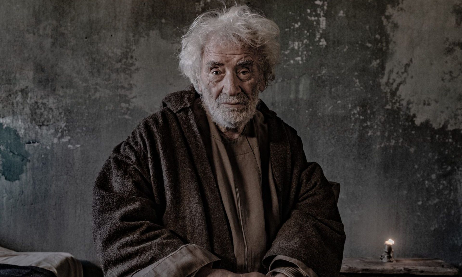 Οι Αθώοι –  Χρήστος Καλαβρούζος: O ρόλος του «Ερημίτη», η ηλικία, η καριέρα και η επιστροφή στην tv