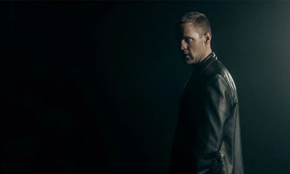 Netflix: Ο Χάρι Χόλε στο πρώτο τρέιλερ της νέας αστυνομικής σειράς Detective Hole