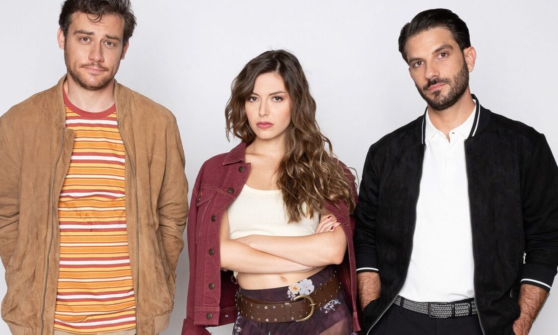 Γιατί ρε πατέρα: Λιάρος – Κλάδη – Μιχαλακίδης θυμούνται τα ευτράπελα που έχουν ζήσει στα γυρίσματα