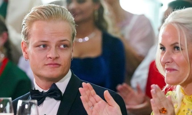 Σκάνδαλο στο παλάτι της Νορβηγίας: Υπό κράτηση ο γιος της πριγκίπισσας διαδόχου λόγω νέων κατηγοριών