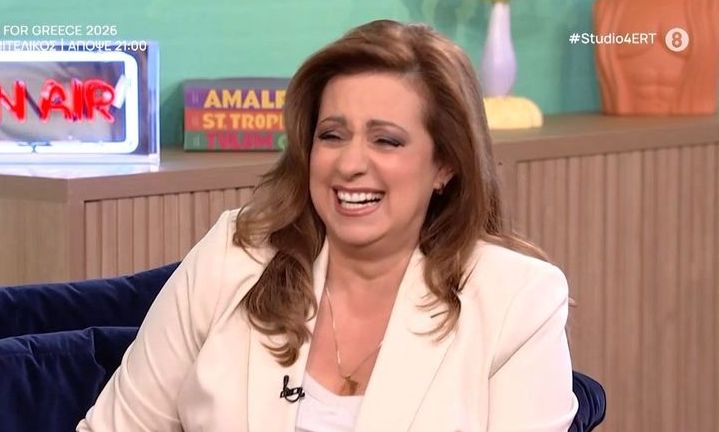 Ευαγγελία Μουμούρη: «Έκανα σύμφωνο συμβίωσης με μαγιό και γούνα»