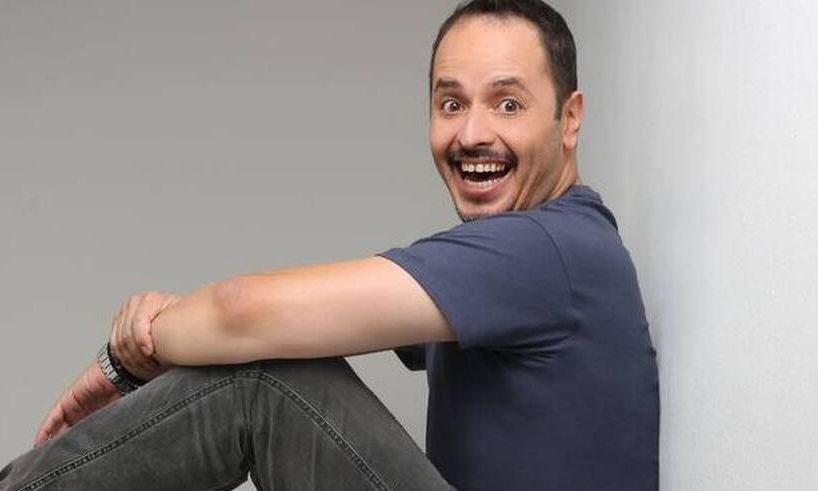 Τσουβέλας:  Η σπάνια αναφορά στη σύντροφό του – «Ο πιο αυστηρός μου κριτής είναι η γυναίκα μου»