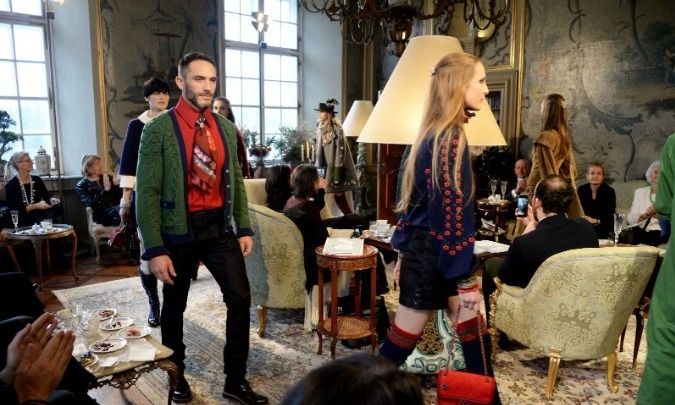 Στο σφυρί πολύτιμα και σπάνια προσωπικά αντικείμενα του Καρλ Λάγκερφελντ