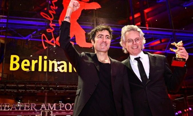 Μπερλινάλε: Χρυσή Αρκτος στα «Κίτρινα Γράμματα» και δυνατά πολιτικά μηνύματα