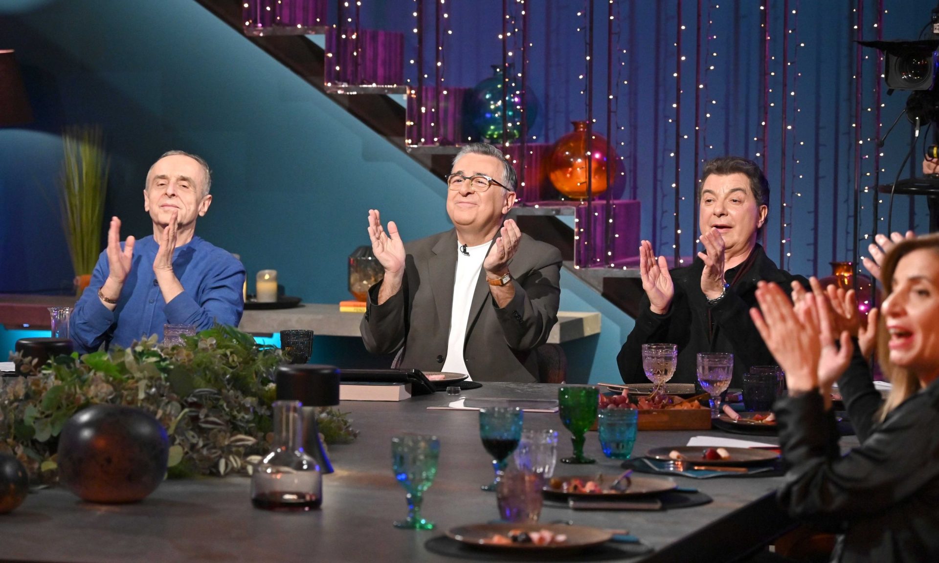 Παρέα με τον Γιώργο Κουβαρά – Αφιέρωμα στον Μανώλη Λιδάκ