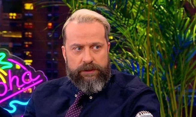 Ρούμπος: «Το κείμενό μου ήταν χάλια. Πήγα ιδρωμένος στα καμαρίνια και δεν με κοίταζε κανείς»