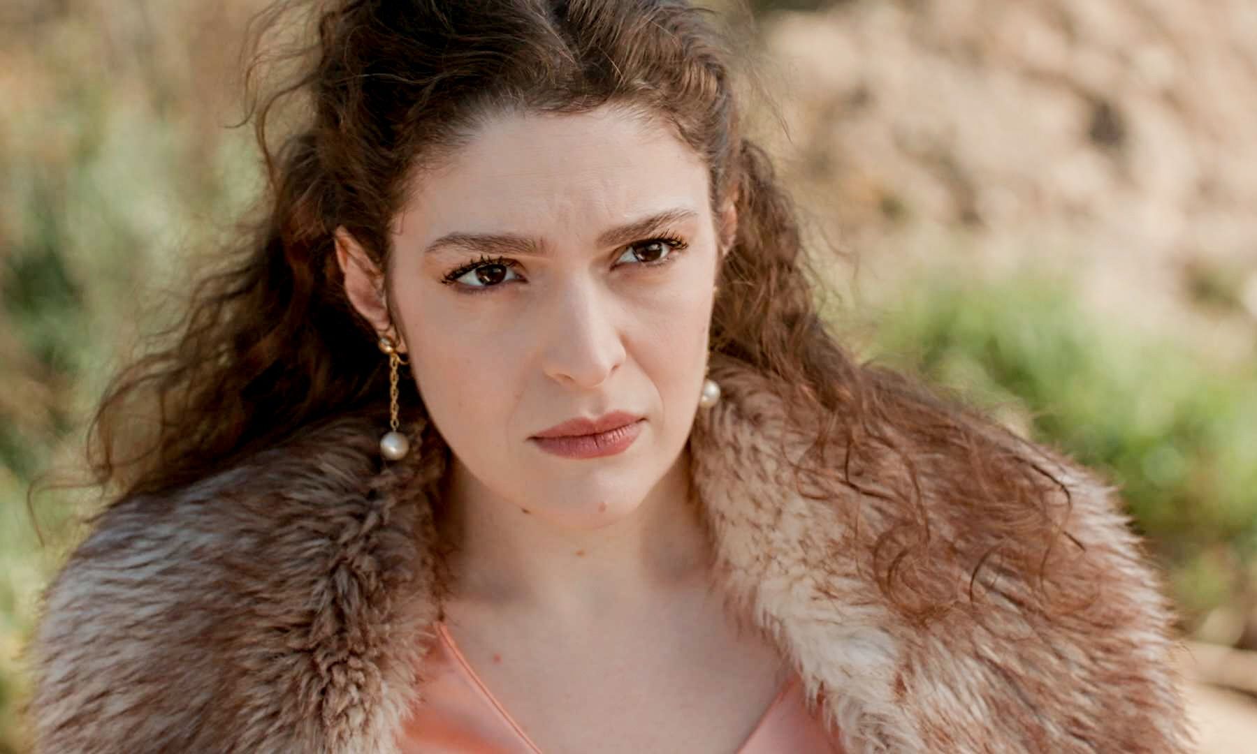 Grand Hotel – νέα επεισόδια: Σοκ για την Αλίκη! Η Κυβέλη της αποκαλύπτει τη σχέση της με τον Ρήγα