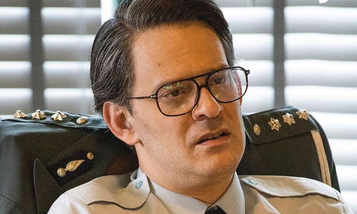 Ο Γιάννος Περλέγκας στη σειρά Να μ’ αγαπάς