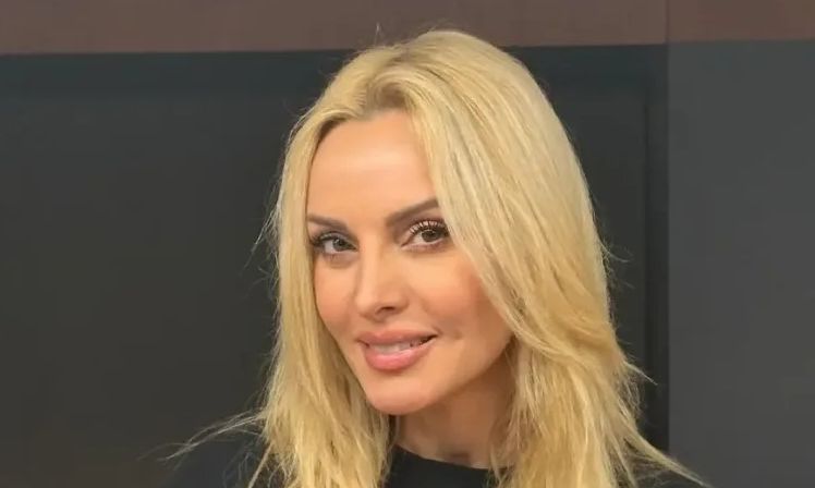 Πέγκυ Ζήνα: Τα γενέθλια, η ηλικία, οι ευχές του Γιώργου Λύρα & η απίστευτη ομοιότητα με την κόρη της