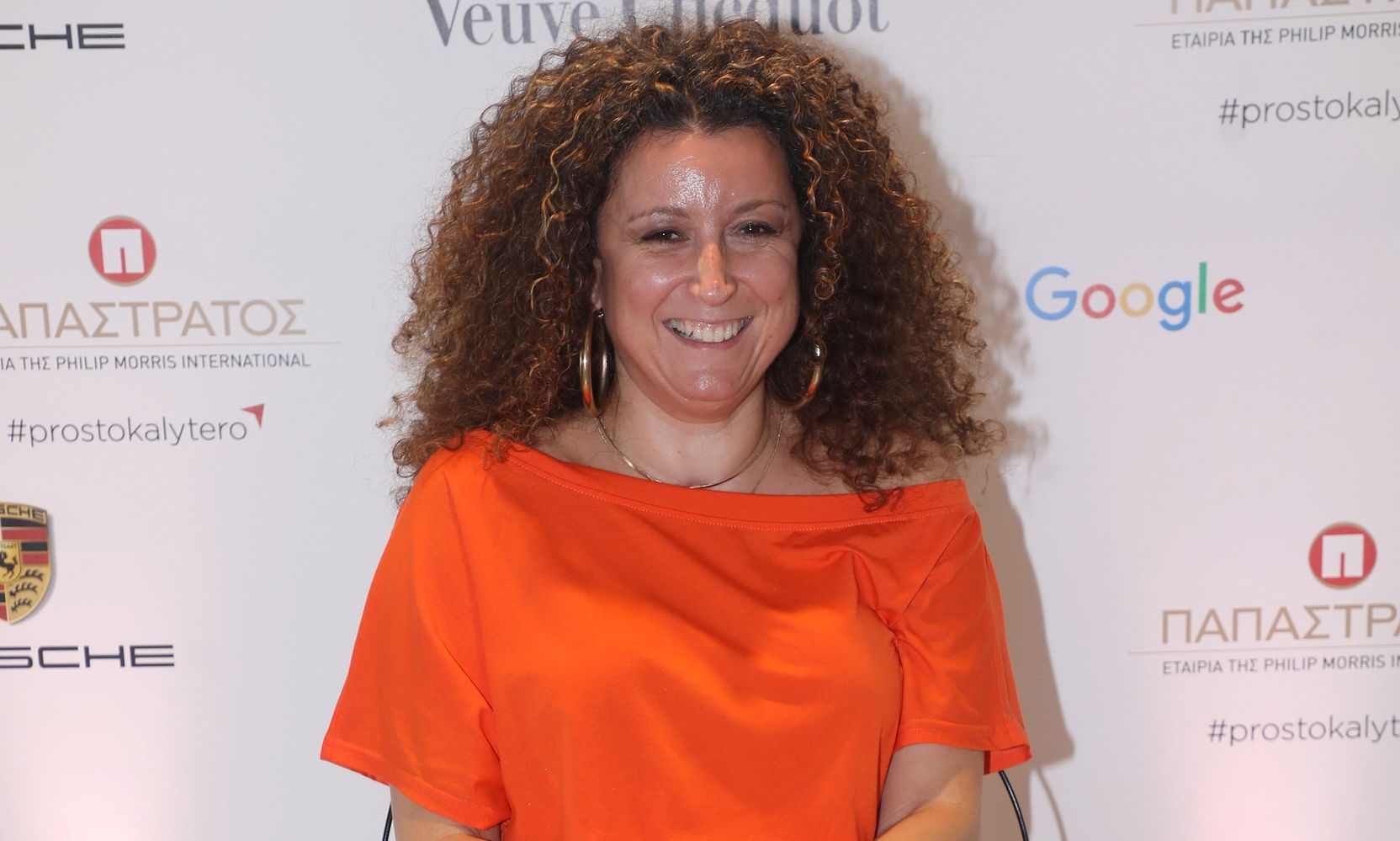 Βρανά: «Η όρασή μου ακόμα & τώρα είναι ό,τι να 'ναι. Συνεχίζω να αλληθωρίζω & να μη βλέπω απέναντι»