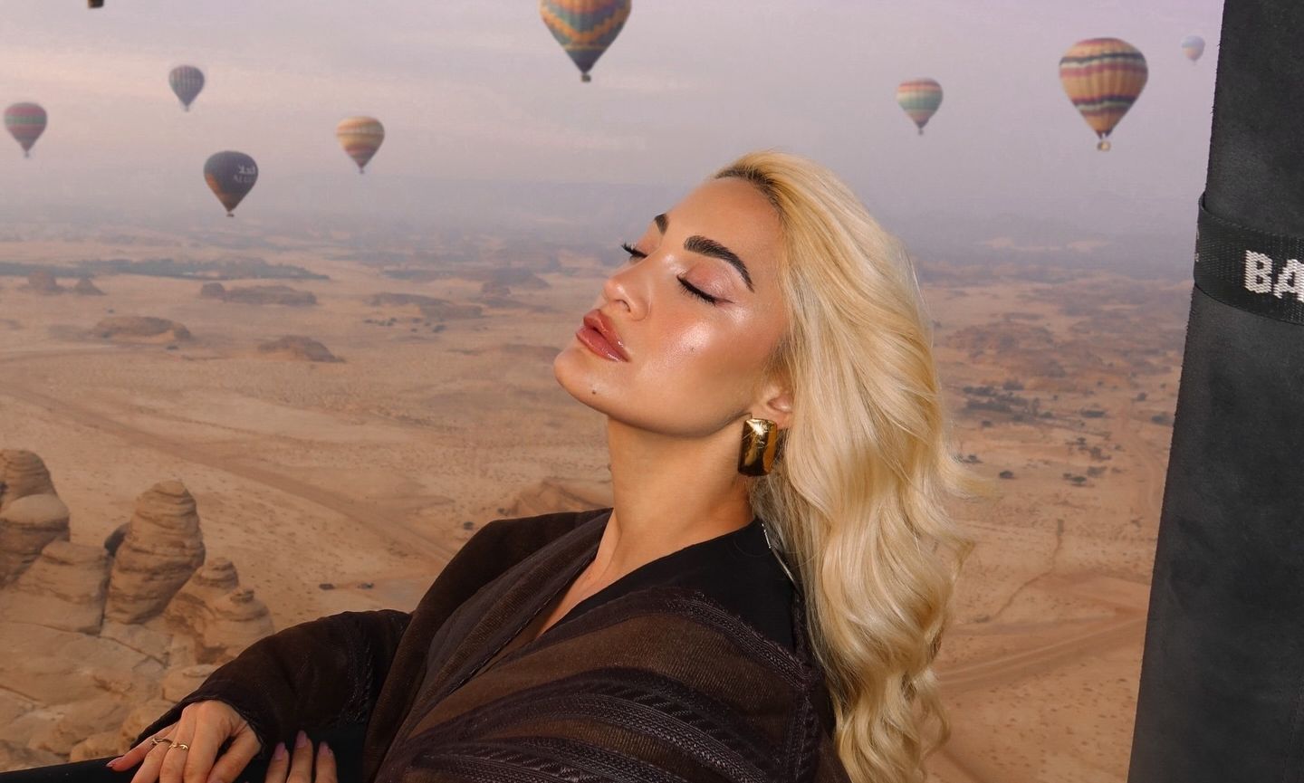 Τούνη: Η απάντηση μετά τα σχόλια για το ταξίδι στη Σαουδική Αραβία – «Όσο πιο ψηλά ανεβαίνεις…»