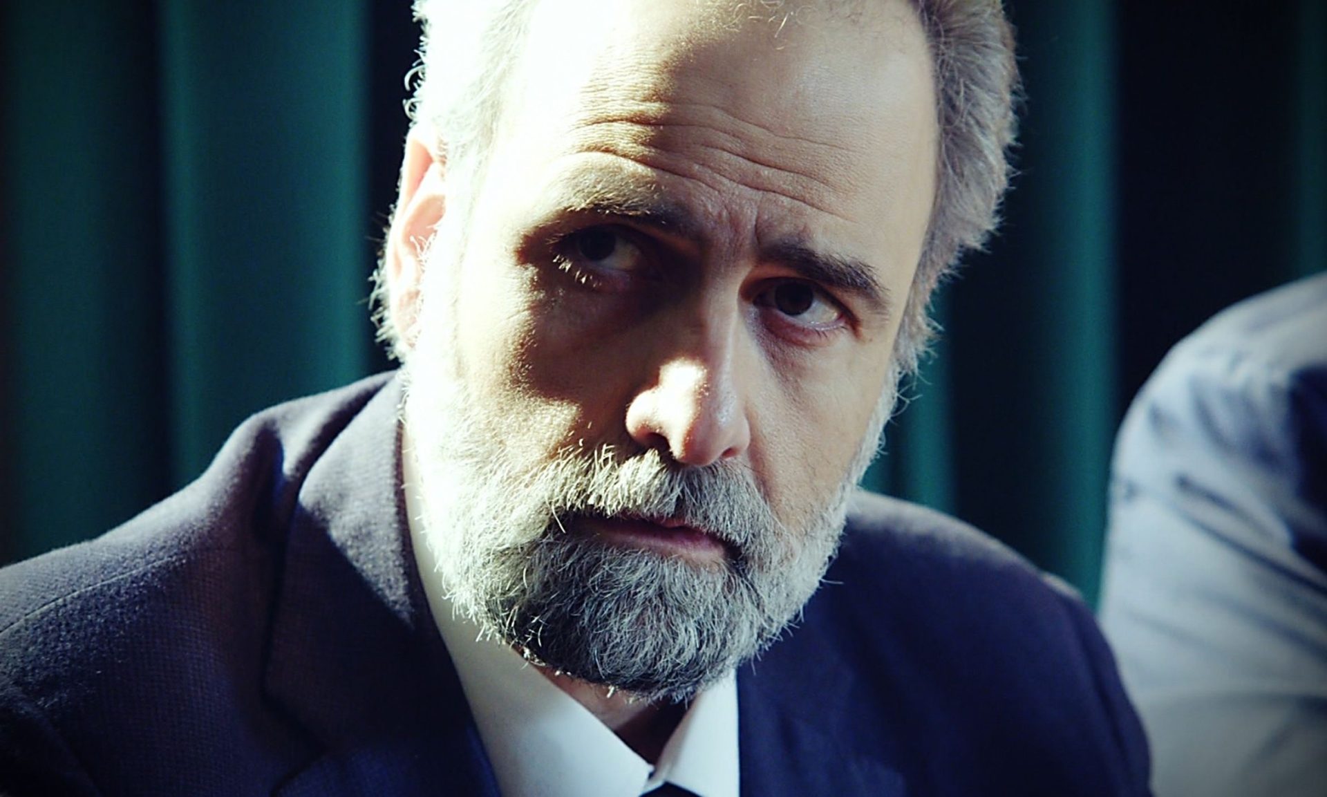 Άγιος έρωτας: Τα επεισόδια της εβδομάδας- Το σκοτεινό παιχνίδι του Παύλου