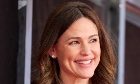 Τζένιφερ Γκάρνερ: Κρύβει τις ρυτίδες με τις αφέλειες – «Το μπότοξ δεν είναι για μένα»